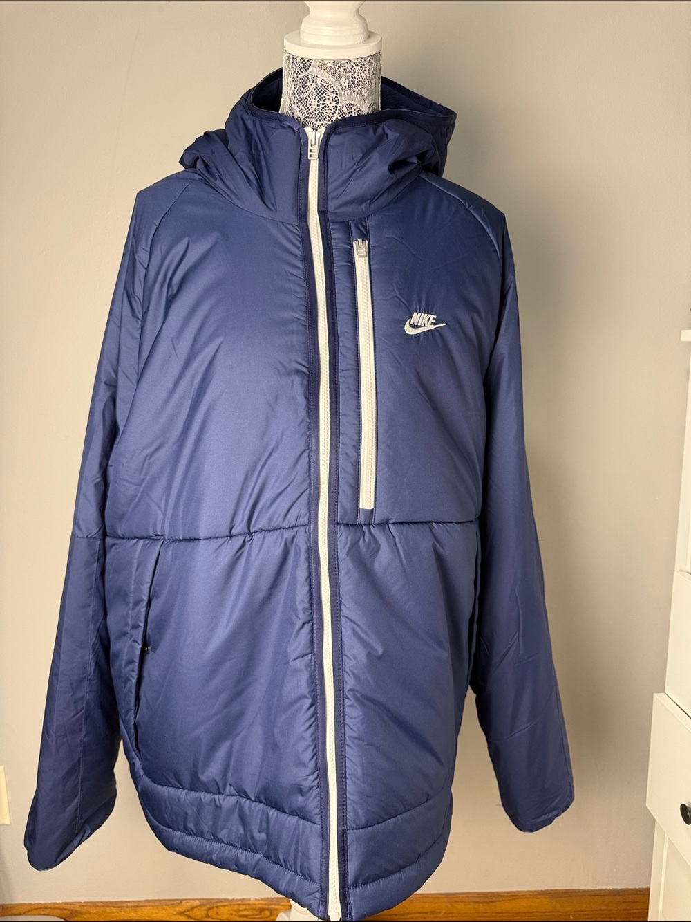 Nike Navy Blue Hooded Puffer Jacket with White Zippers